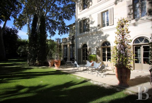 A former mansion transformed into a guest house  in the middle of the largest private garden in the papal city of Avignon  - photo  n°3