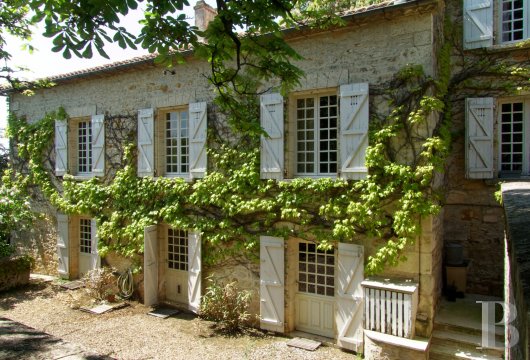 character properties France poitou charentes character houses - 2