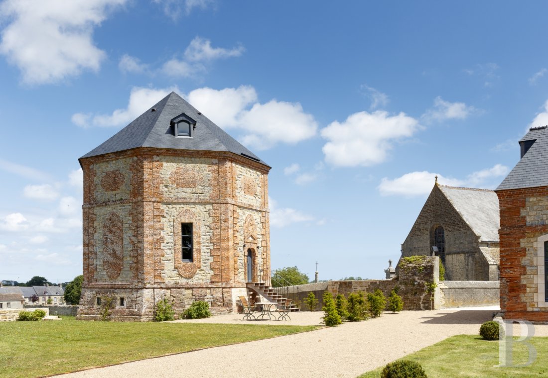 An old 17th century estate near the landing beaches in Cotentin, between Saint-Lô and Cherbourg - photo  n°3