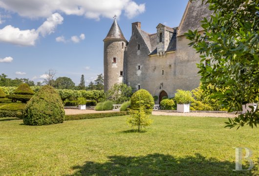 France mansions for sale center val de loire manors historic - 5