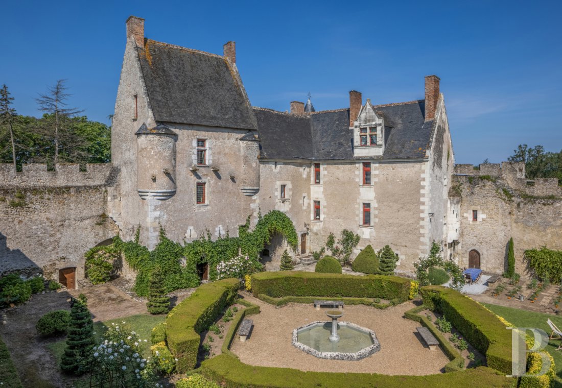France mansions for sale center val de loire manors historic - 2