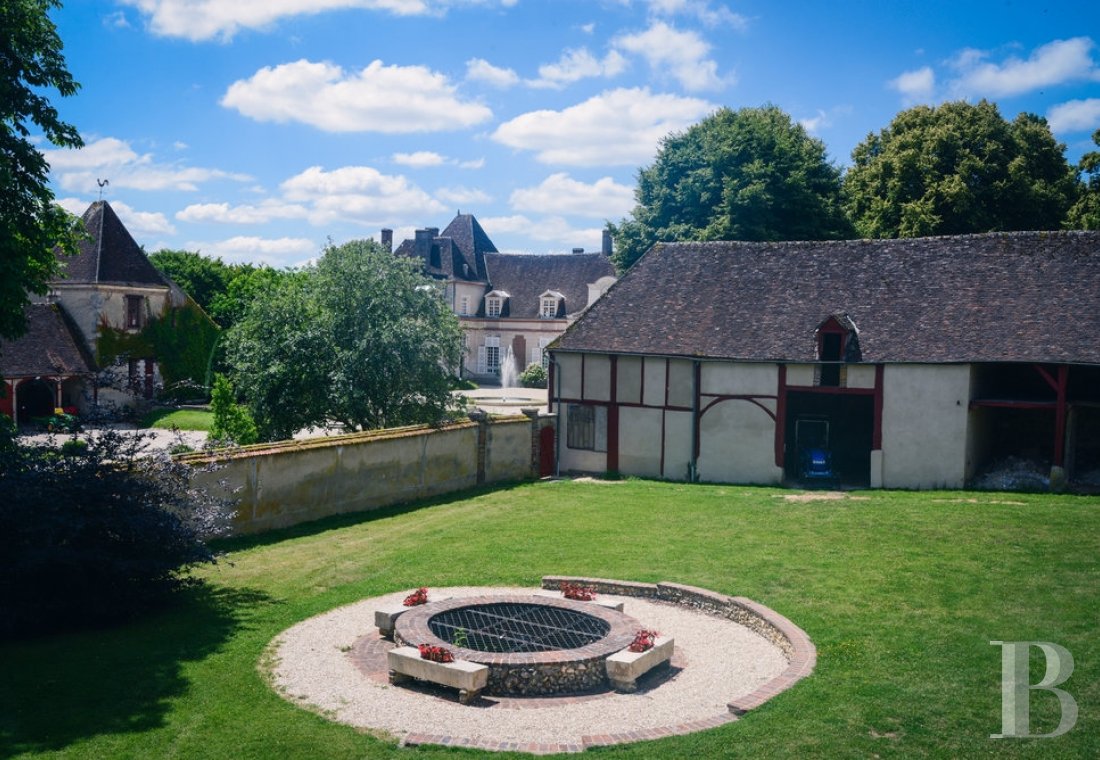 A 17th century chateau open to all arts and cultures in Yonne, Burgundy - photo  n°15
