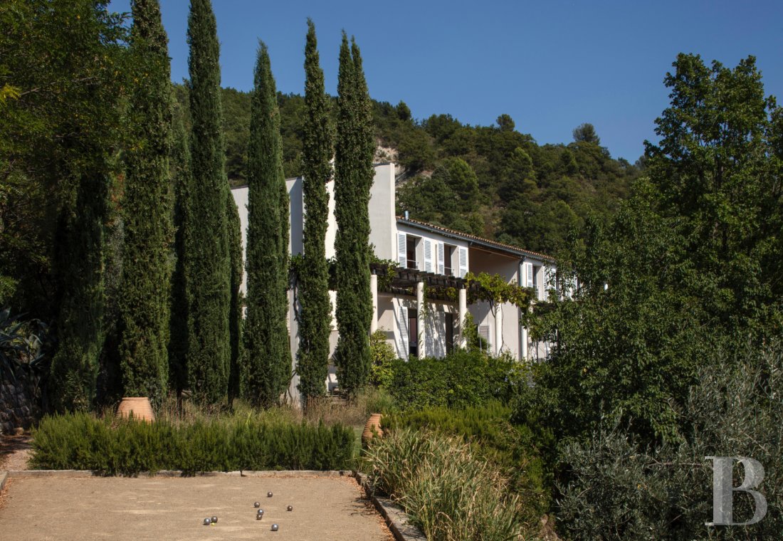 A contemporary villa surrounded by nature in Bargemon, the Var - photo  n°4