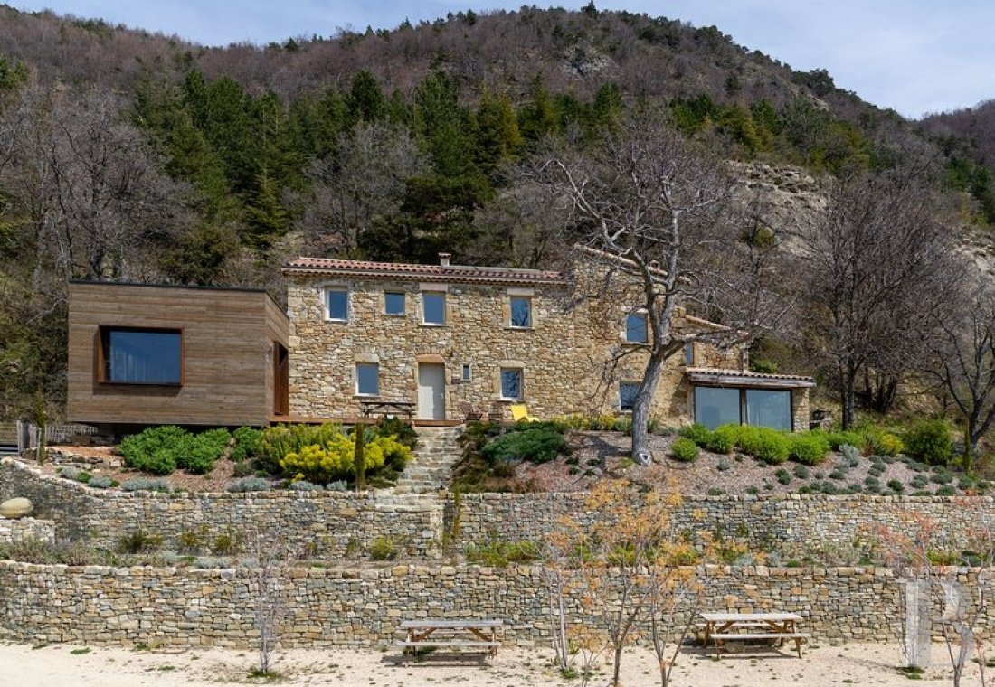 An 18th century hamlet with a contemporary spirit, surrounded by mountains in Drôme Provençale - photo  n°22