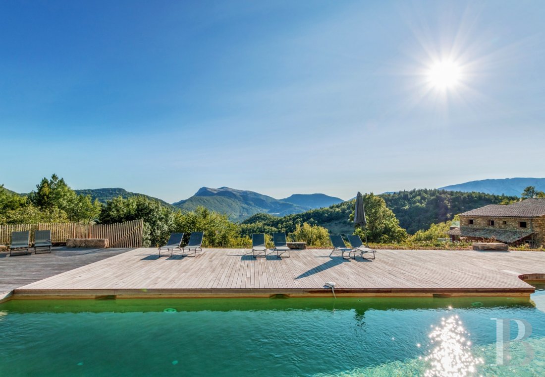 An 18th century hamlet with a contemporary spirit, surrounded by mountains in Drôme Provençale - photo  n°7
