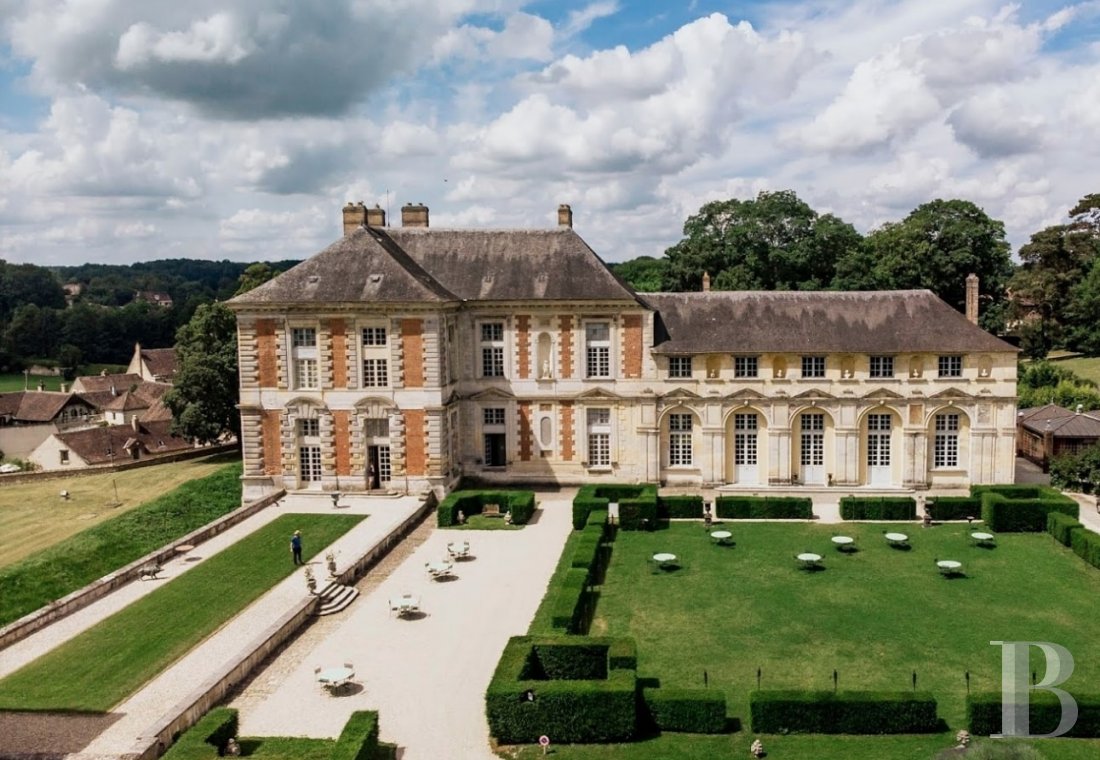 A princely chateau dedicated to organising luxurious events  to the north of the Yvonne, not far from Paris - photo  n°7