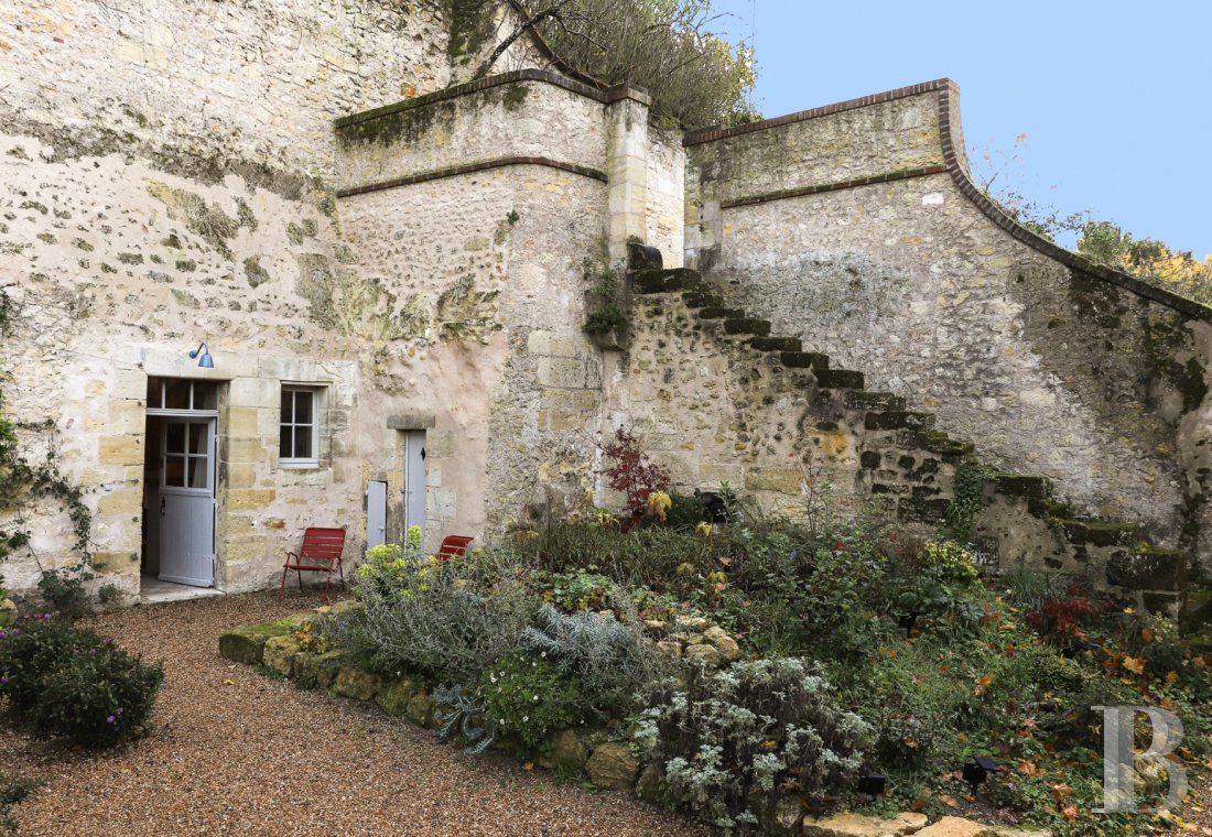 A 15th century «clos» on a hillside in Vouvray, to the east of Tours - photo  n°6