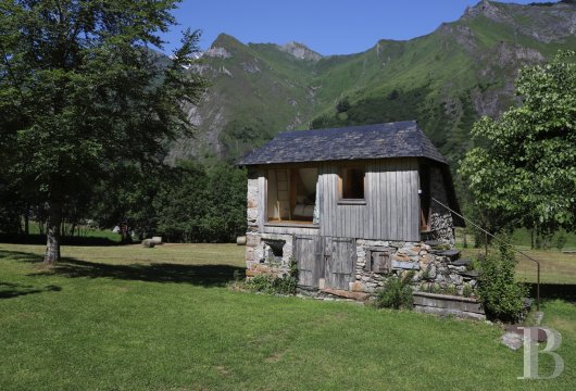A well-preserved estate between Lourdes and the Spanish border in Bigorre, the Hautes-Pyrénées - photo  n°5