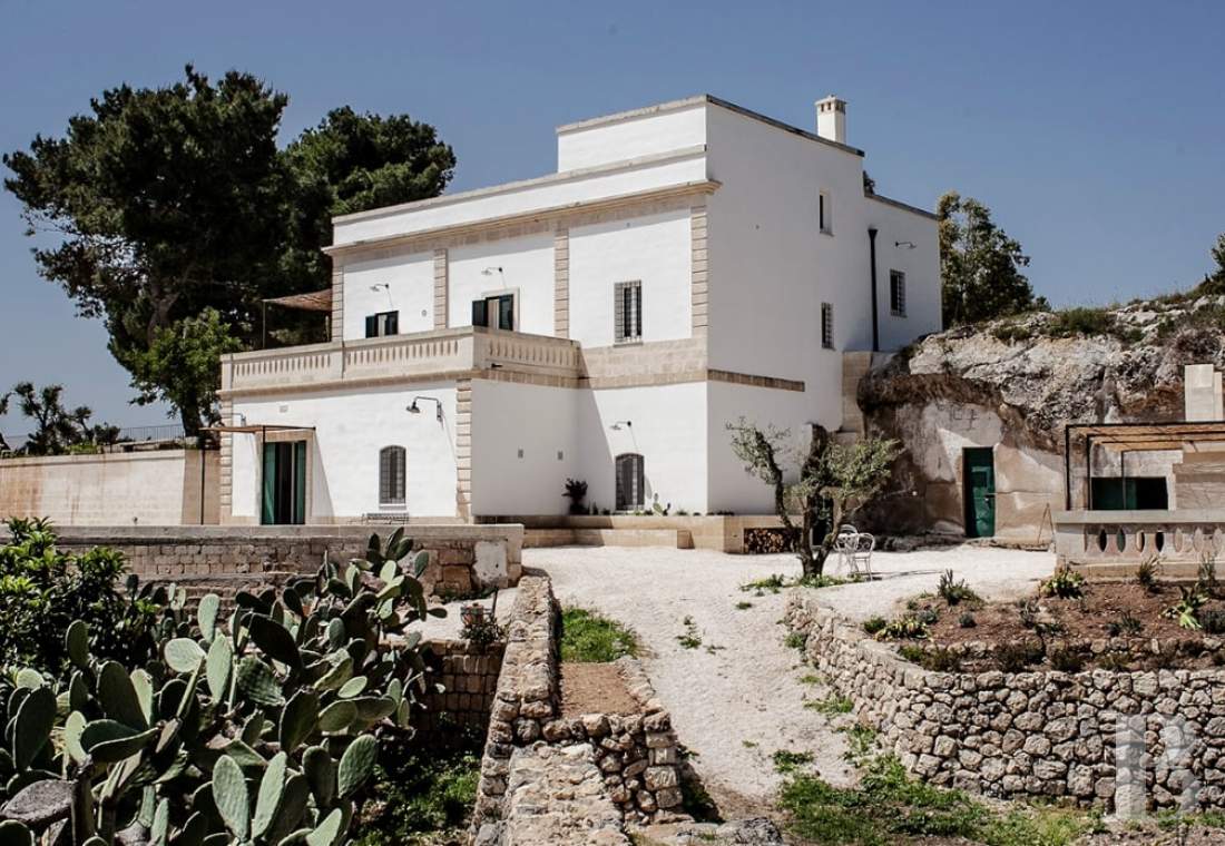 An old patrician-style masseria in Puglia, not far from Massafra - photo  n°1