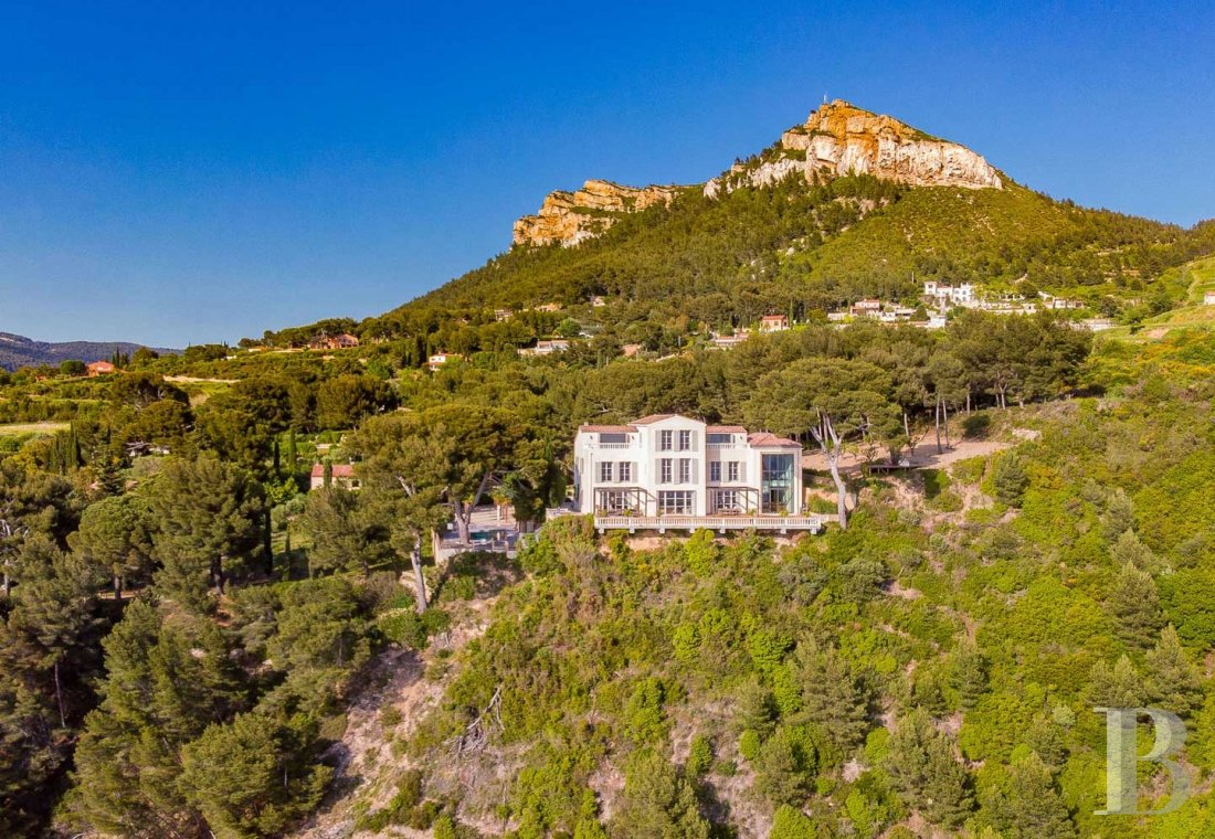 A estate with sixty hectares of land and only the Mediterranean on the horizon in Cassis - photo  n°28