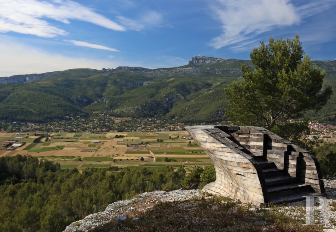 A vast estate with three gites in a nature reserve in the the Var - photo  n°2