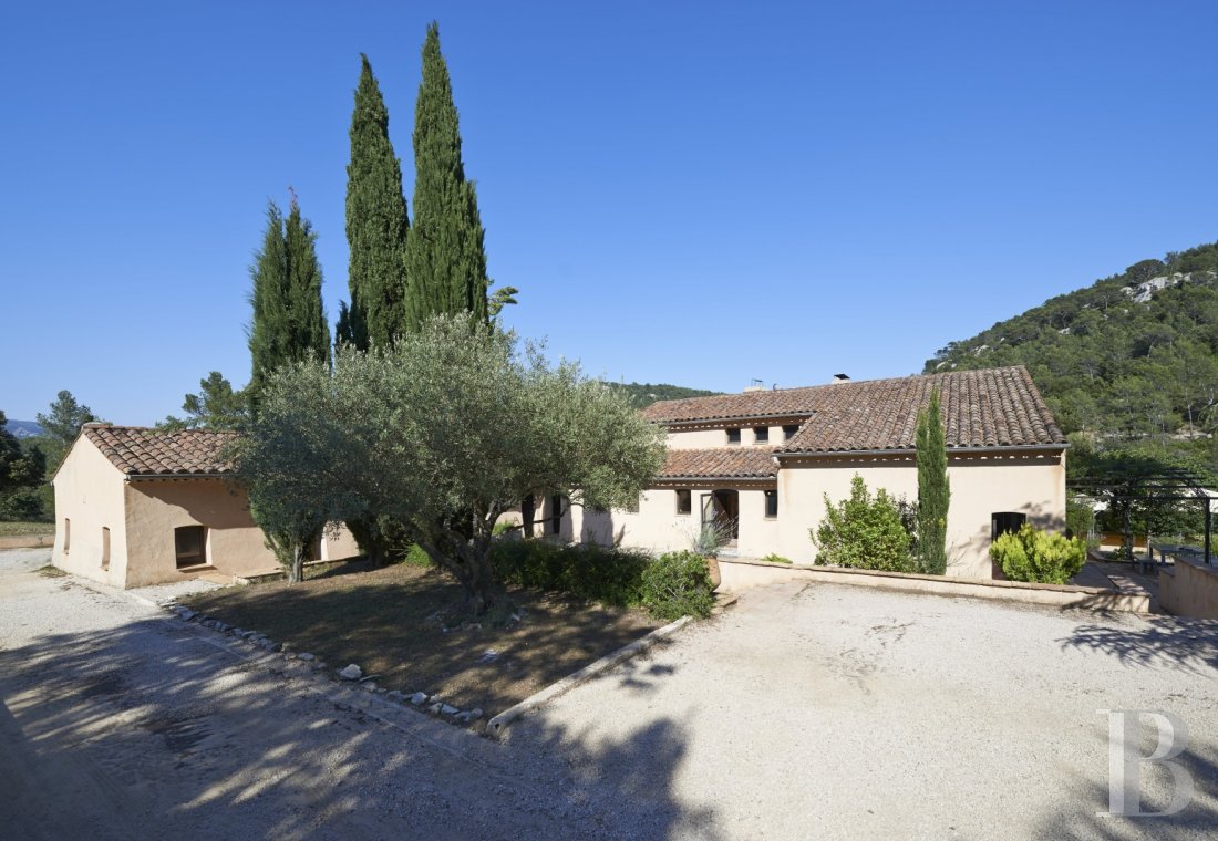 A vast estate with three gites in a nature reserve in the the Var - photo  n°4