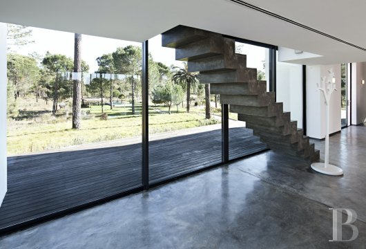 An architect's house surrounded by nature in Comporta, Alentejo - photo  n°7