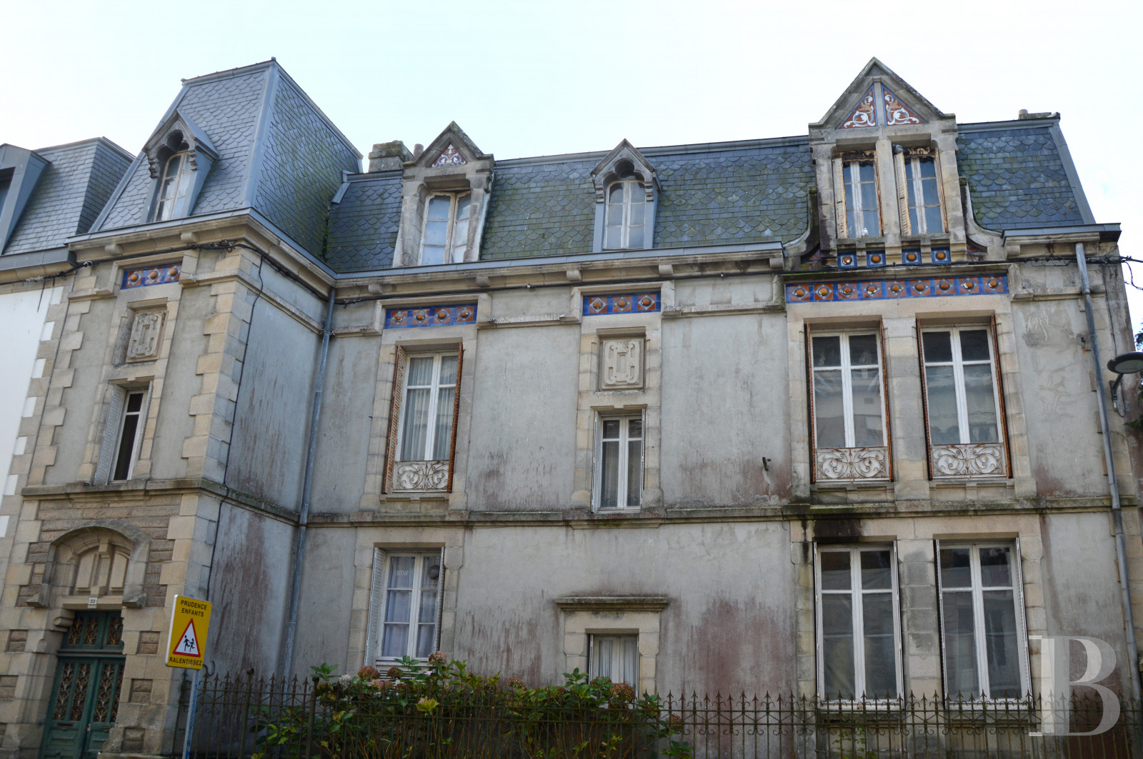 Mansion houses for sale Brittany Quimper in France