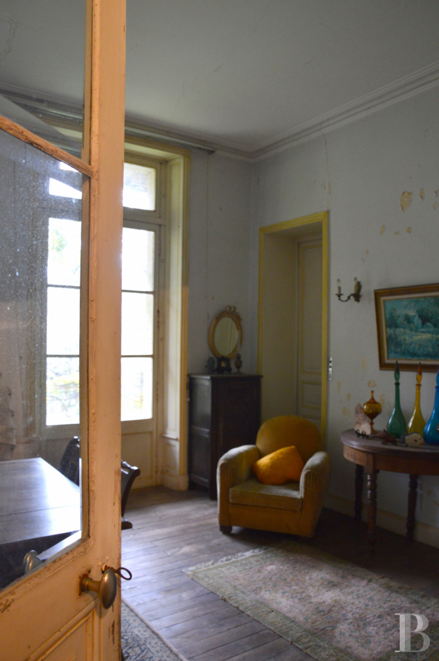 Mansion houses for sale Brittany Quimper in France