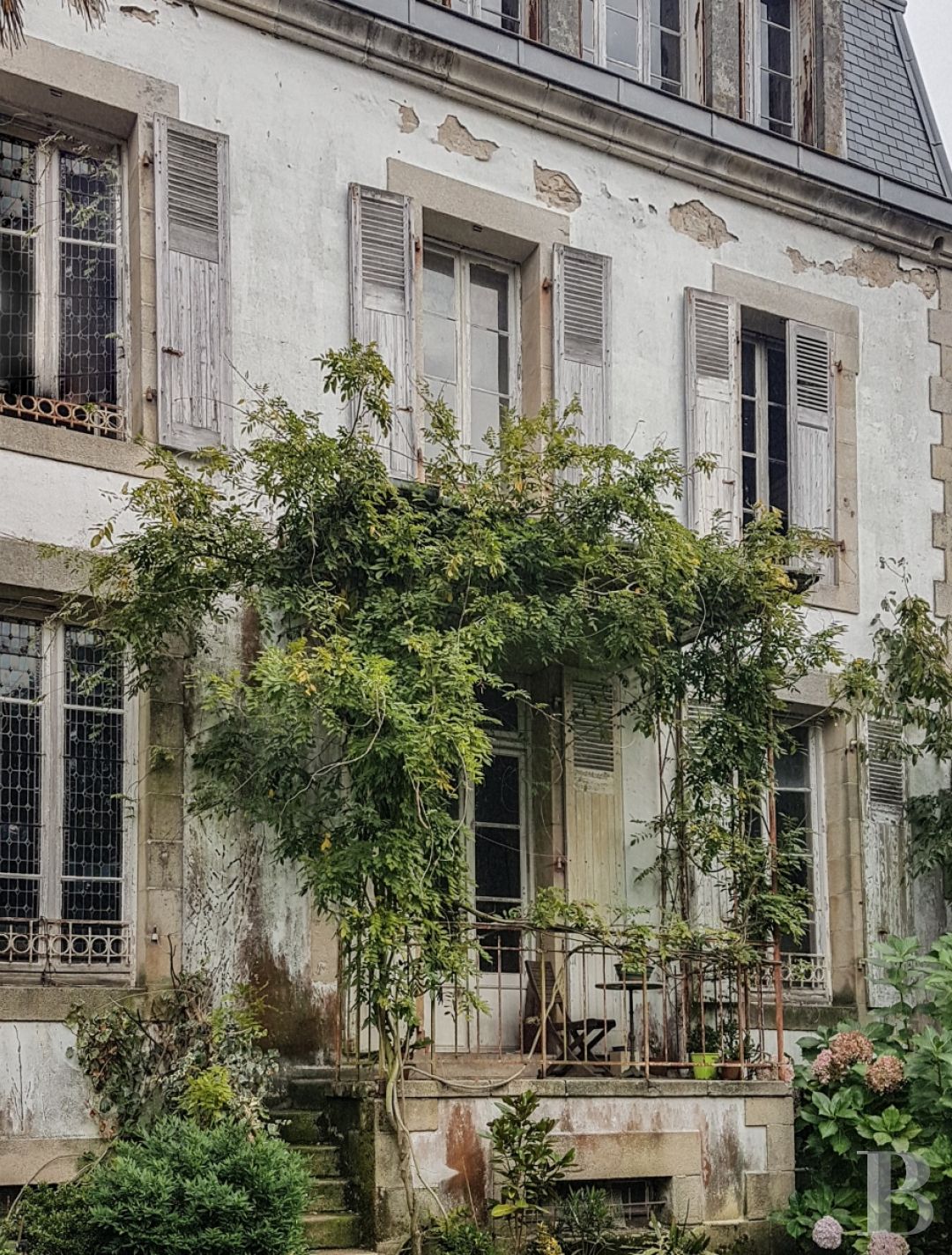 Mansion houses for sale Brittany Quimper in France