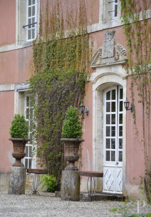 A 16th century chateau dedicated to the art of living in Haute-Marne, to the west of Chaumont - photo  n°3