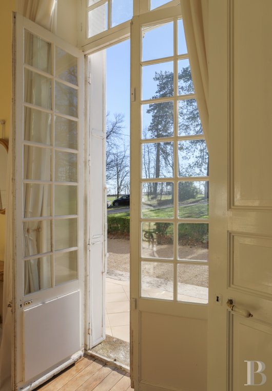 A neoclassical, unconventional chateau in the Quercy Blanc, to the south of the Lot  - photo  n°3