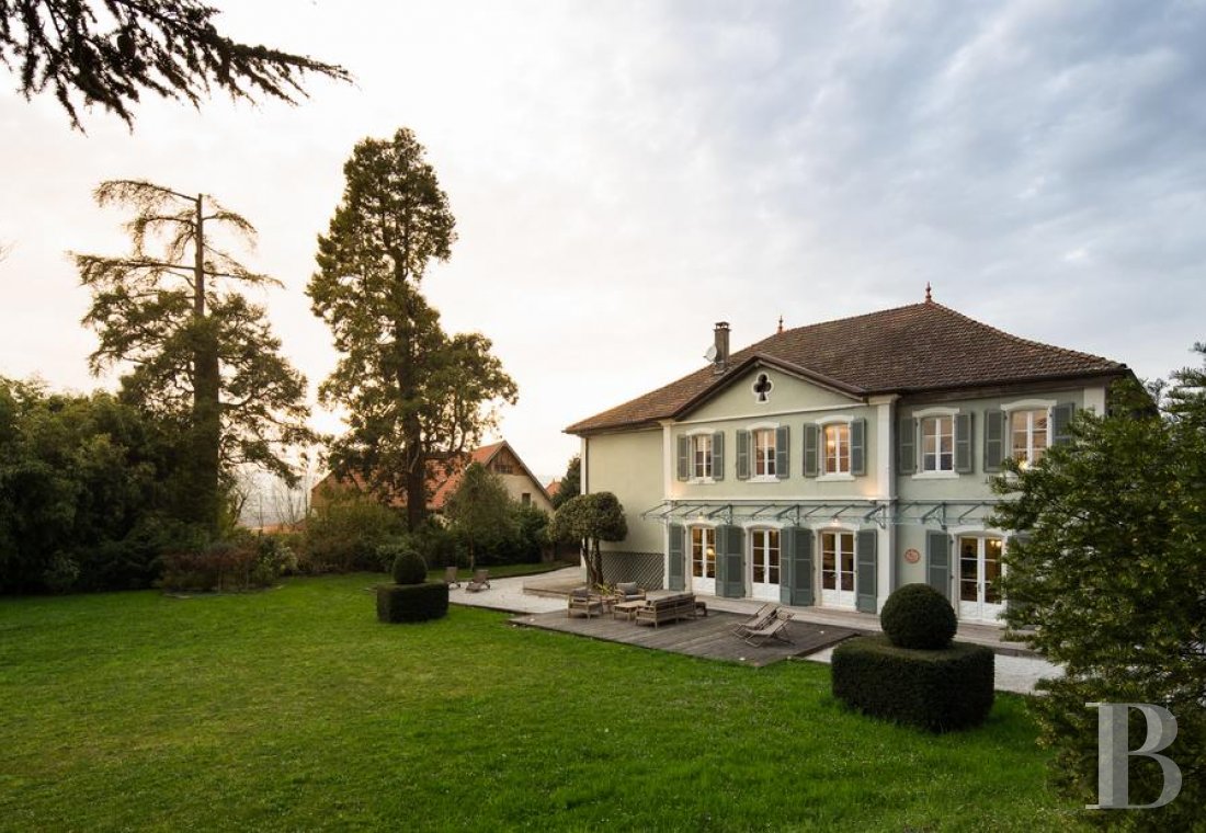A 19th century basking in the glorious views that surround it on the heights of Lac du Bourget in Savoie - photo  n°1