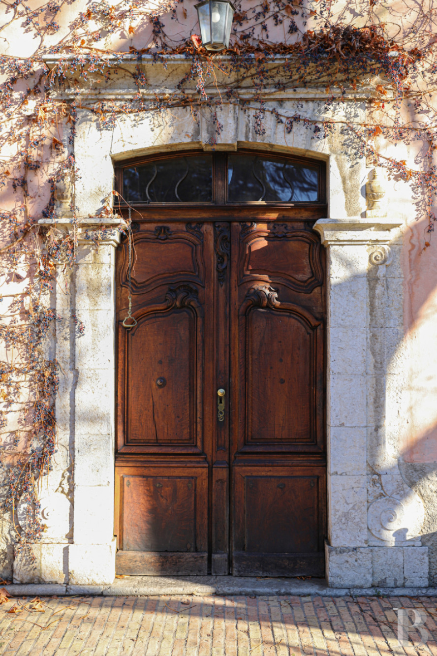 Castles / chateaux for sale near Sisteron Alpes de Haute Provence