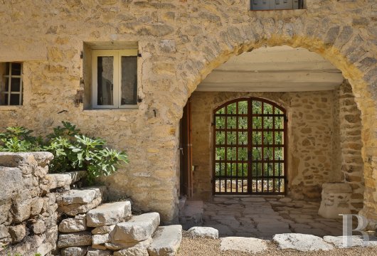 A renovated hamlet with an abundance of nature and a view of Mont Ventoux, to the south of Vaison-la-Romaine - photo  n°30