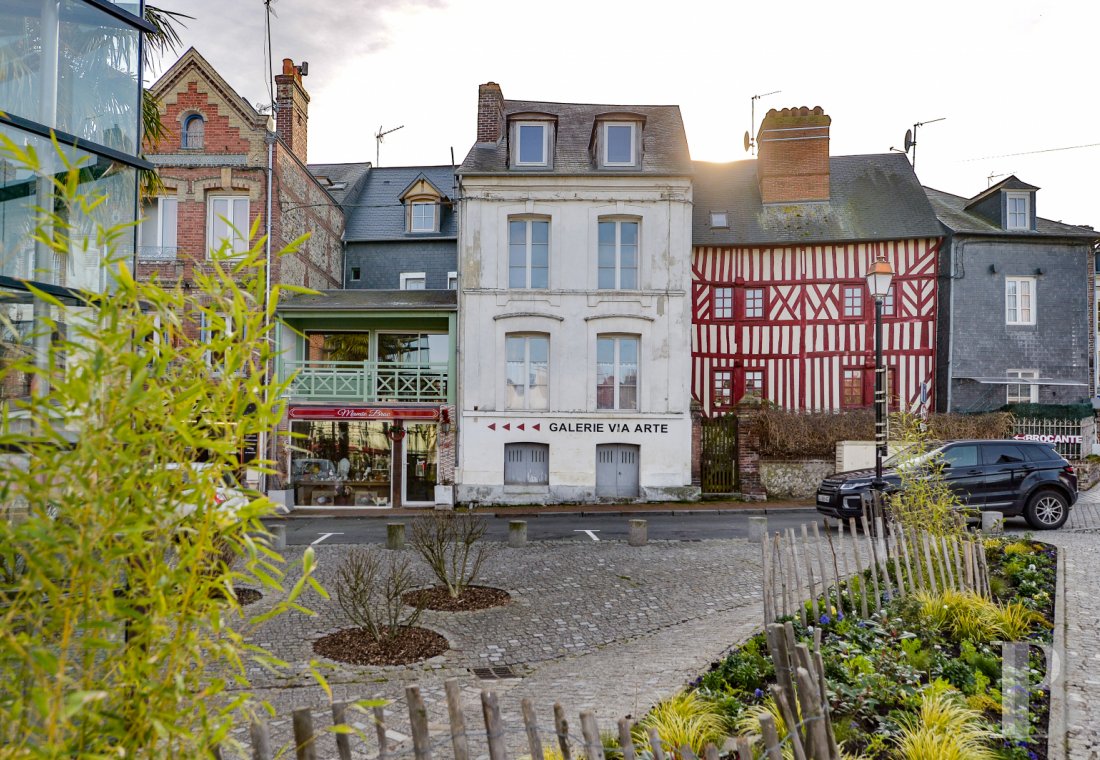 An 18th century half-timbered house not far from the Vieux-Bassin in Honfleur  - photo  n°18