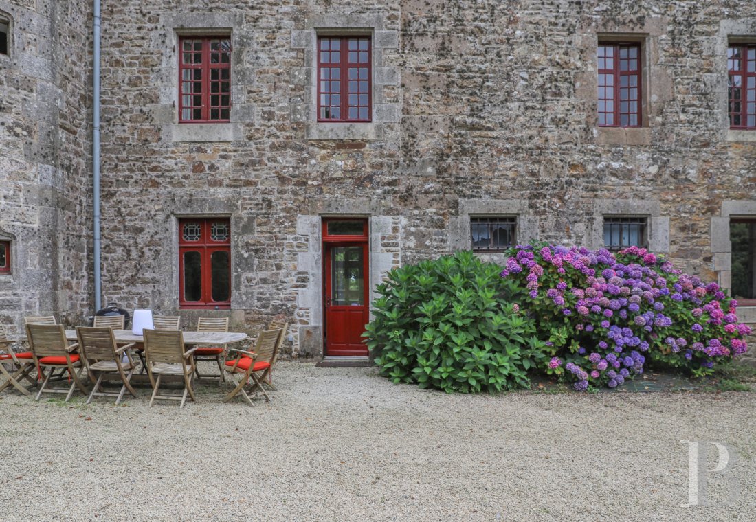 A stately chateau with a Romantic-inspired park in Lannion, in the Côtes d'Armor - photo  n°6