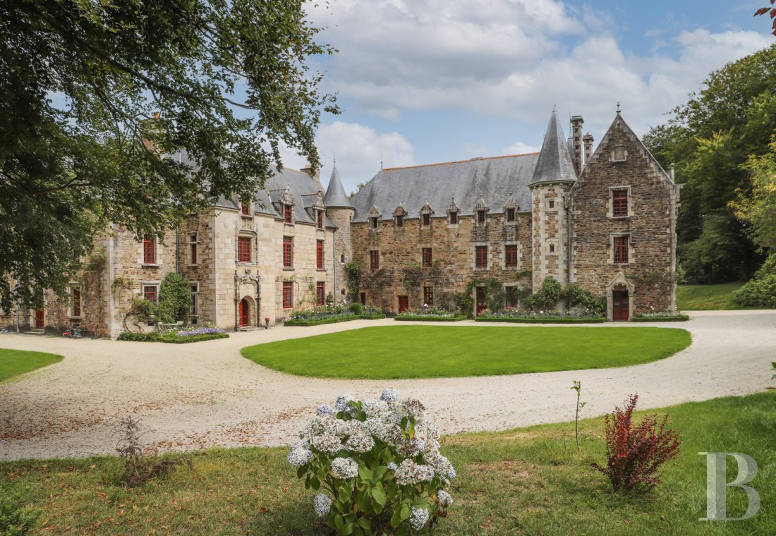 A stately chateau with a Romantic-inspired park in Lannion, in the Côtes d'Armor - photo  n°5