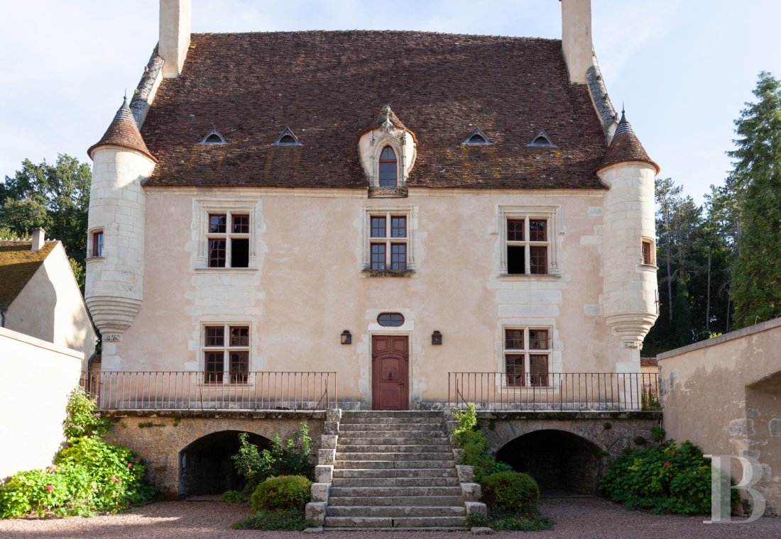 Castles / chateaux for sale - burgundy - On the borders of the former Duchy of Nivernais, a listed medieval castle  with a Renaissance flair, its Remarkable Garden and its 14-hectare estate 