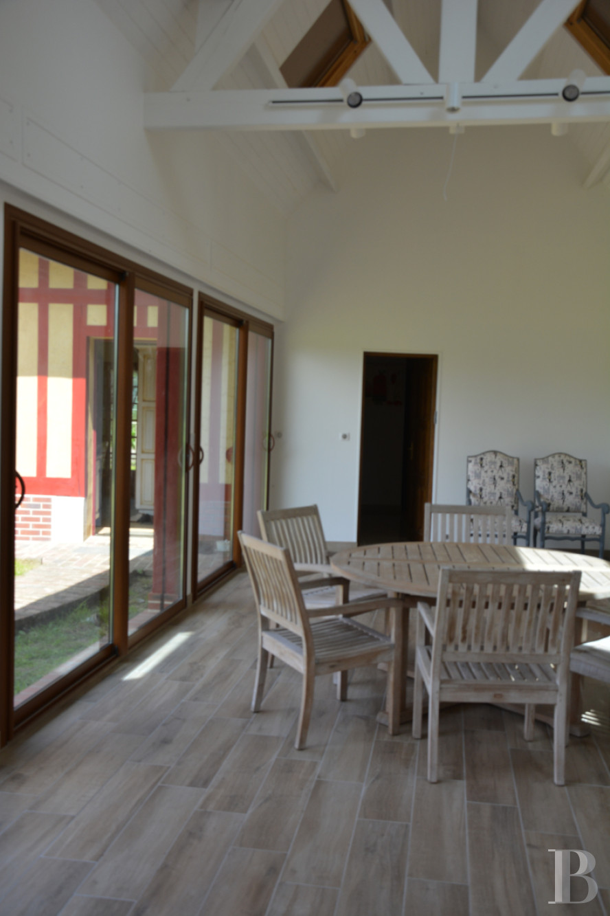 Farms for sale on the Neubourg plateau in Normandy