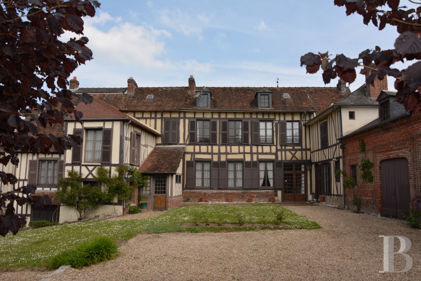 Residences for sale close to Rouen in France