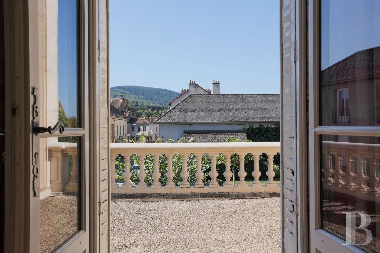 Mansion houses for sale in France in the town centre of Burgundy’s Autun