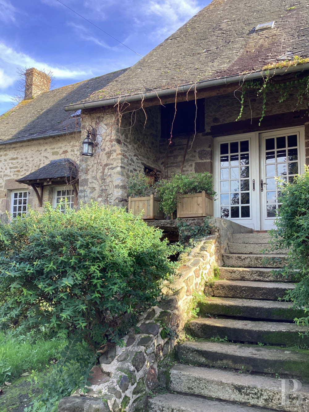 Residences for sale in France South of the NormandyMaine Regional Park