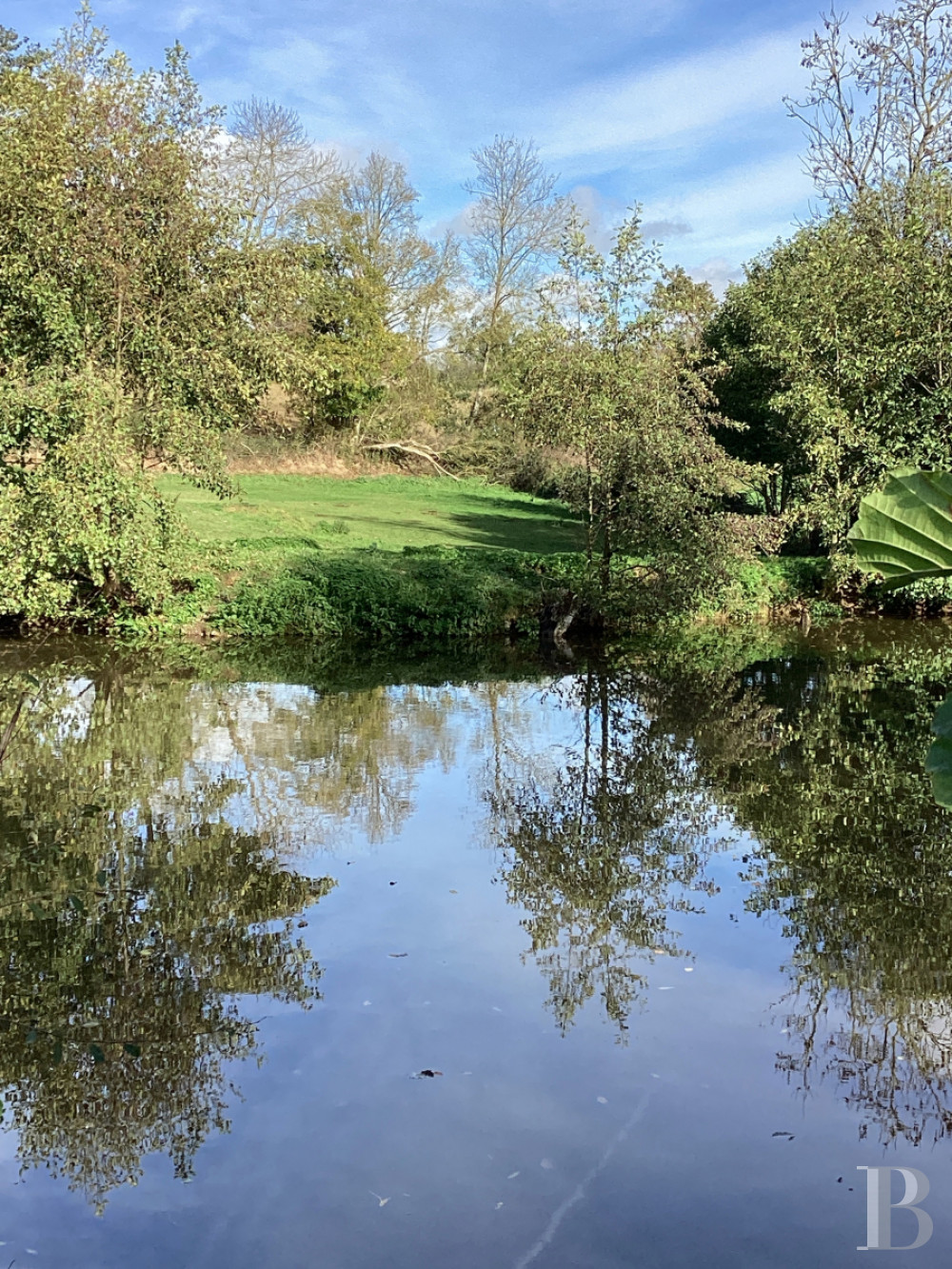 Residences for sale in France South of the NormandyMaine Regional Park