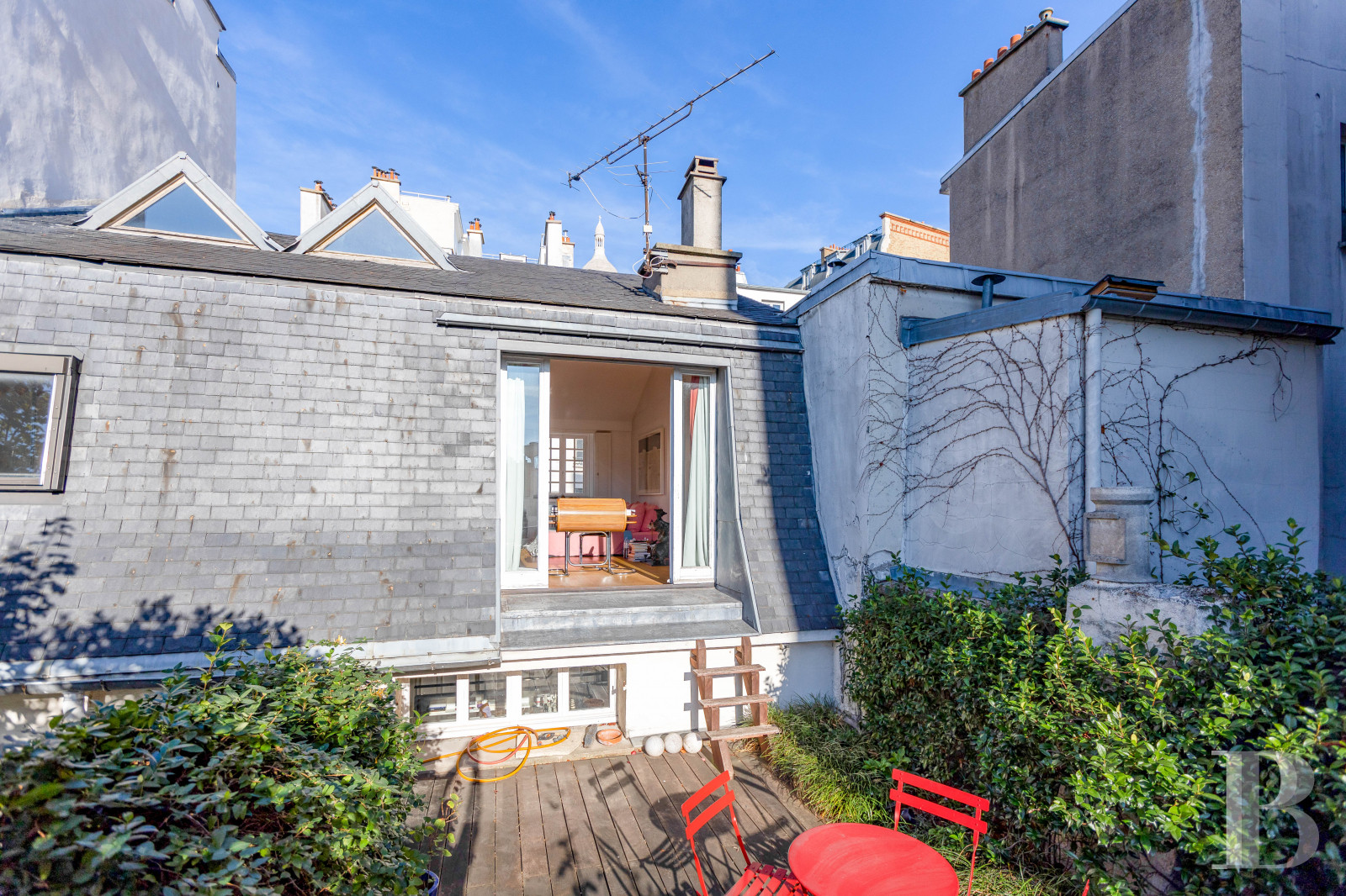 Houses for sale Montmartre hill in France