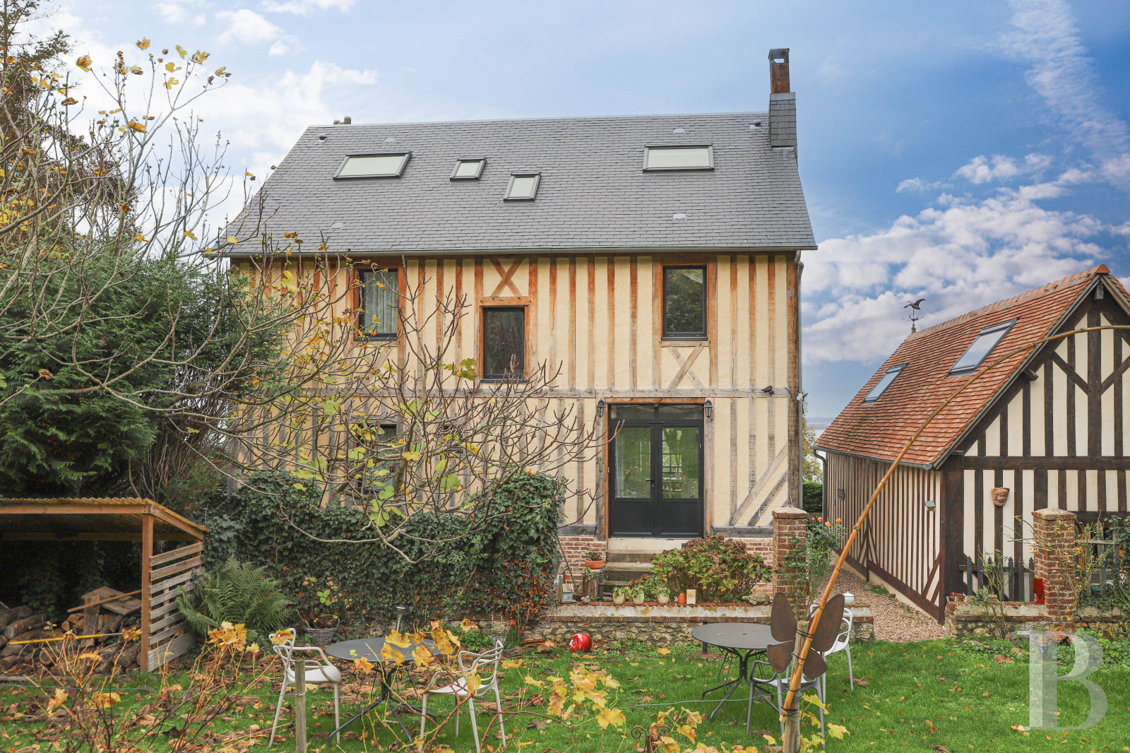 Character houses for sale in France in Honfleur