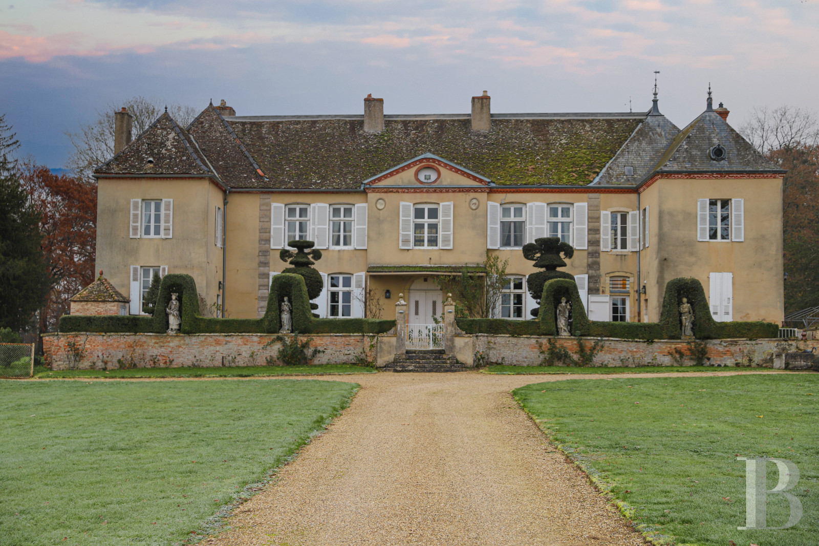 Castles / chateaux for sale in France near Beaune
