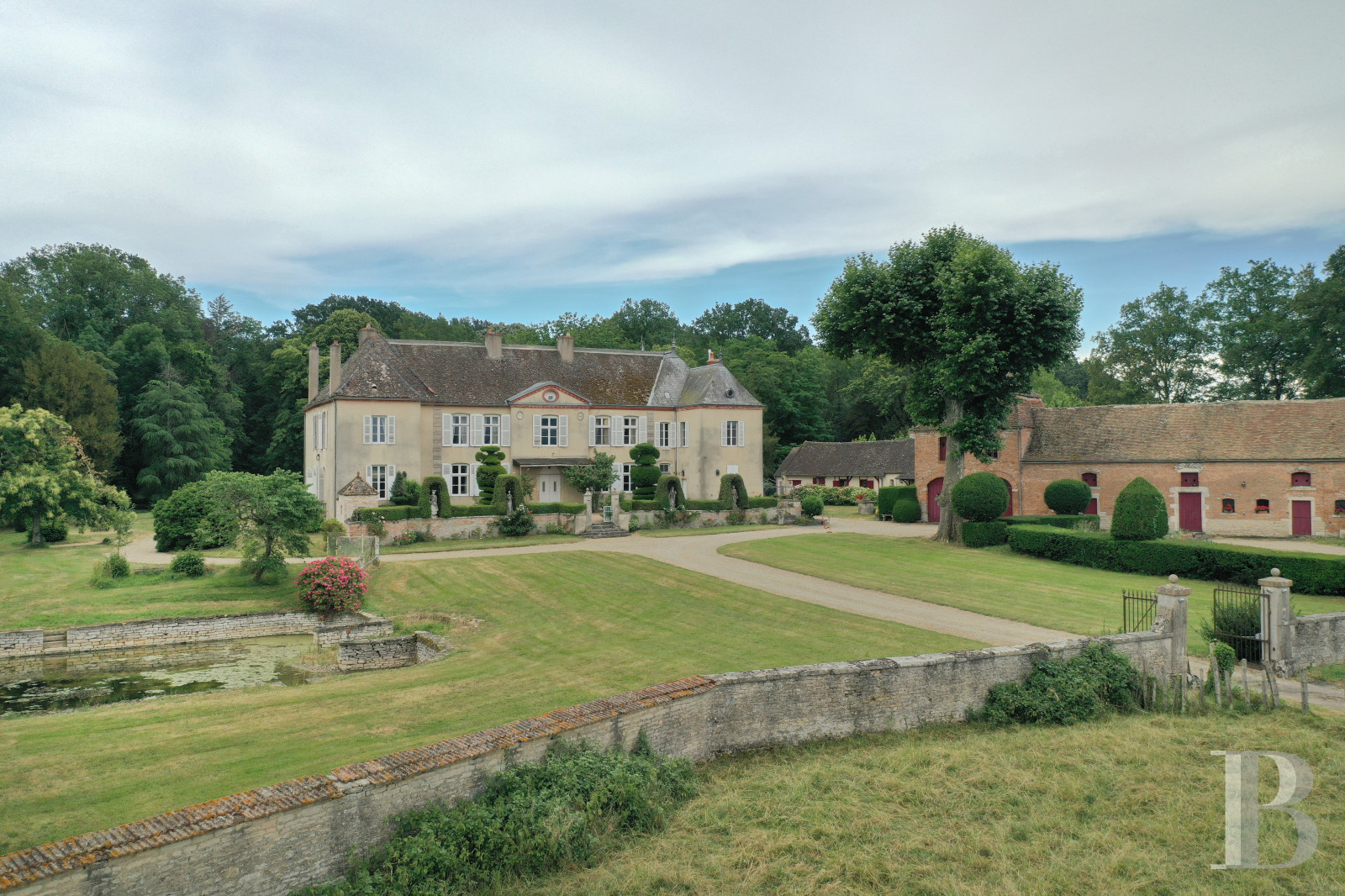 Castles / chateaux for sale in France near Beaune