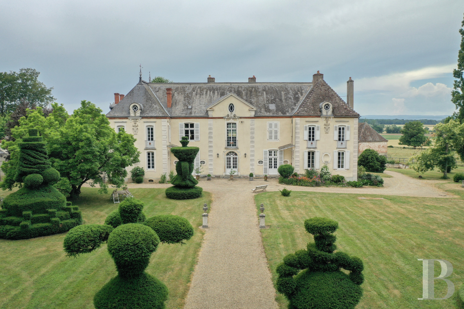 Castles / chateaux for sale in France near Beaune
