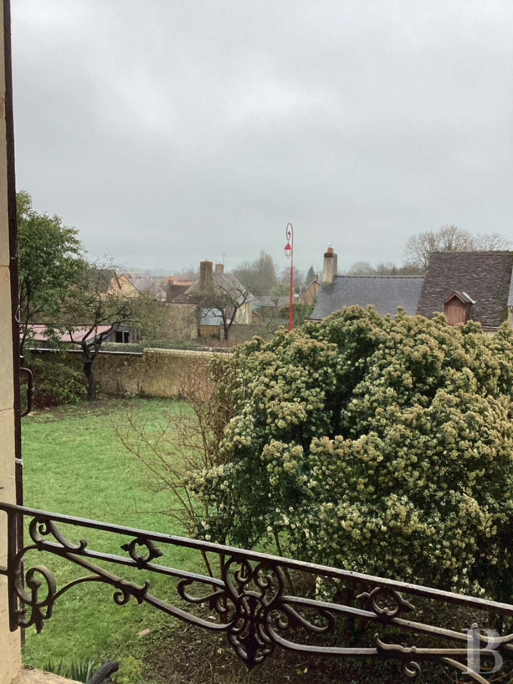 Character houses for sale near le Mans in France