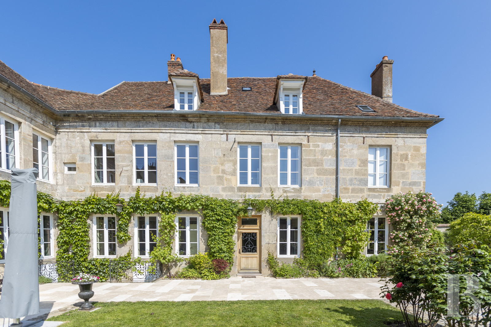 Residences for sale in France in Burgundy