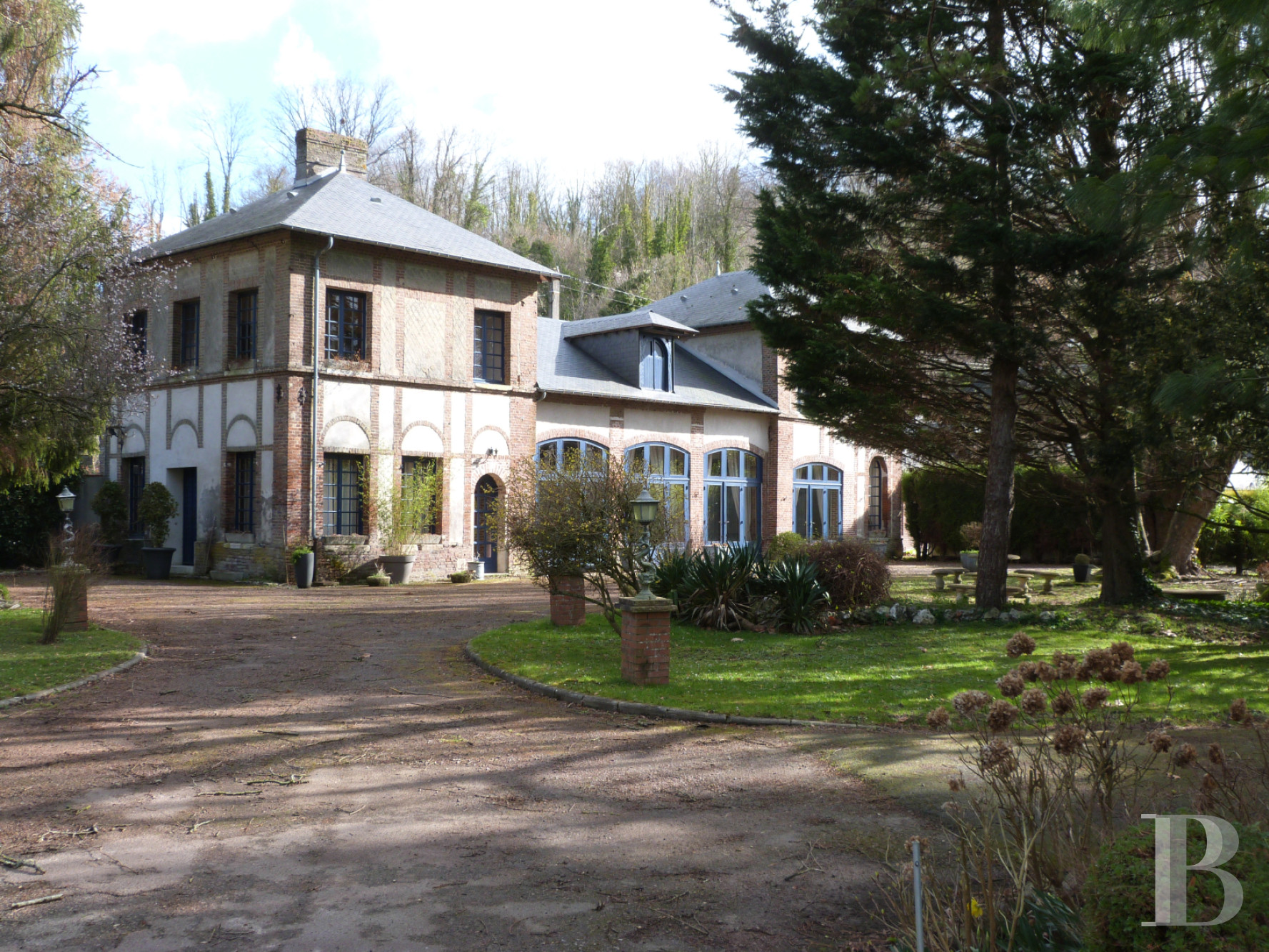 Castles / chateaux for sale in France between Le Havre and Rouen