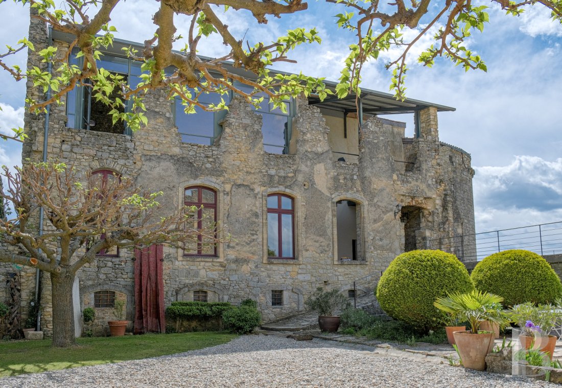 Patrice Besse seasonal rental LanguedocRoussillon A time