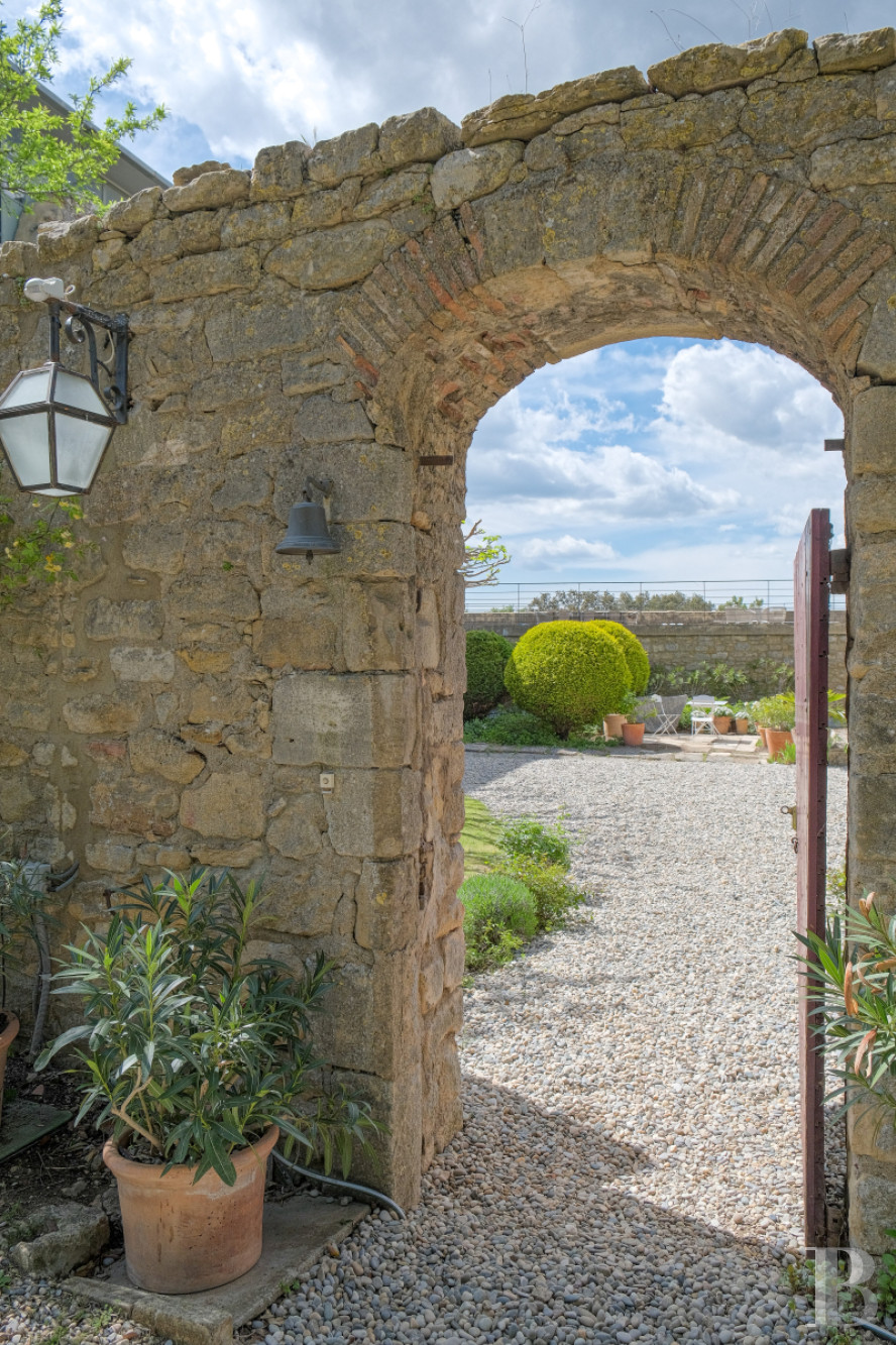 Patrice Besse seasonal rental LanguedocRoussillon A time