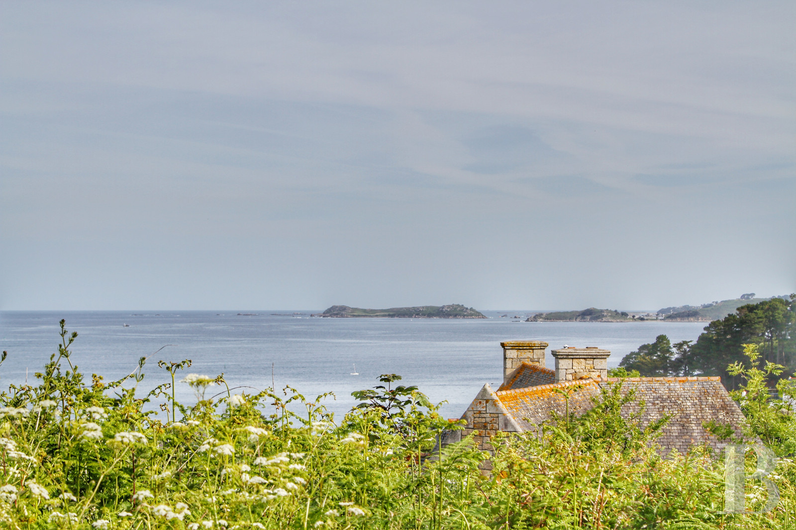 Character houses for sale in France on the Pink Granite Coast in Brittany