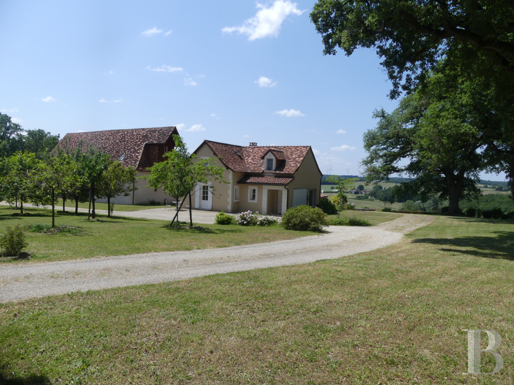 Character houses for sale vienne department in France