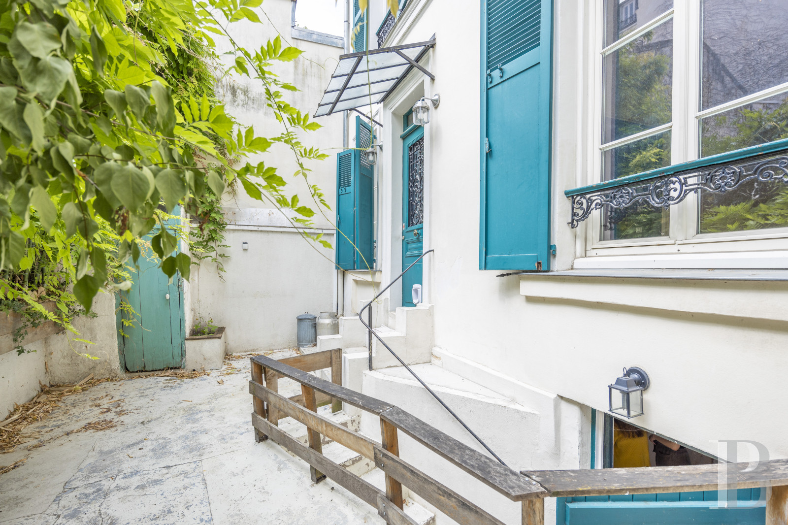 Houses for sale Paris 18th district in France