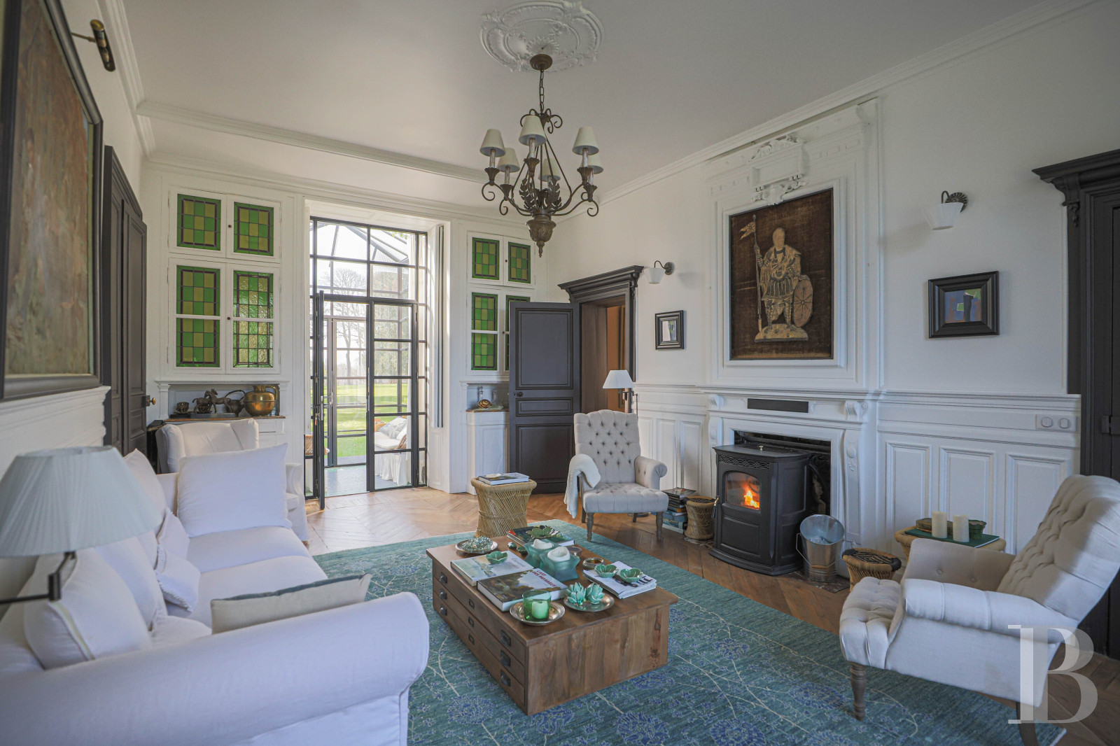 A 19th century chateau and its numerous outbuildings on a peaceful 48