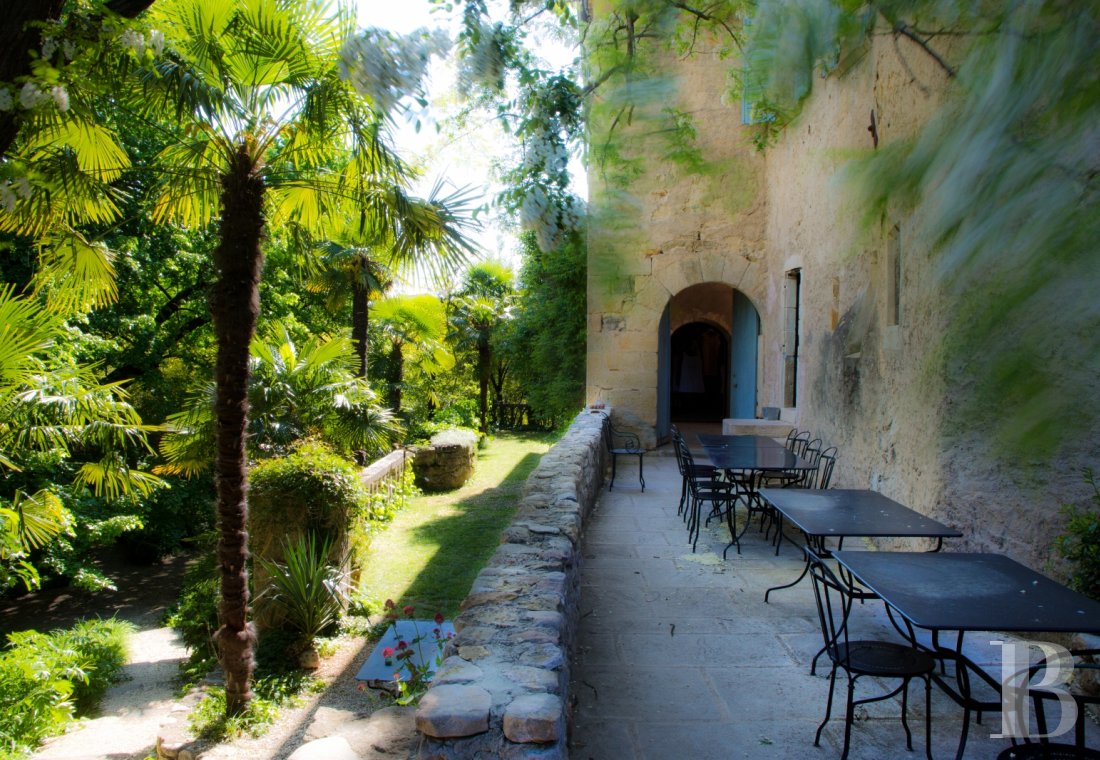 A small village chateau  with a remarkable garden  in Ardèche - photo  n°2