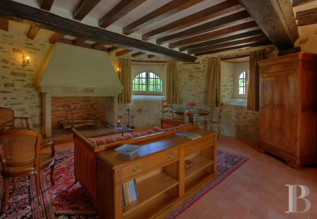 An elegant chateau with medieval origins in Mayenne, near Laval - photo  n°13